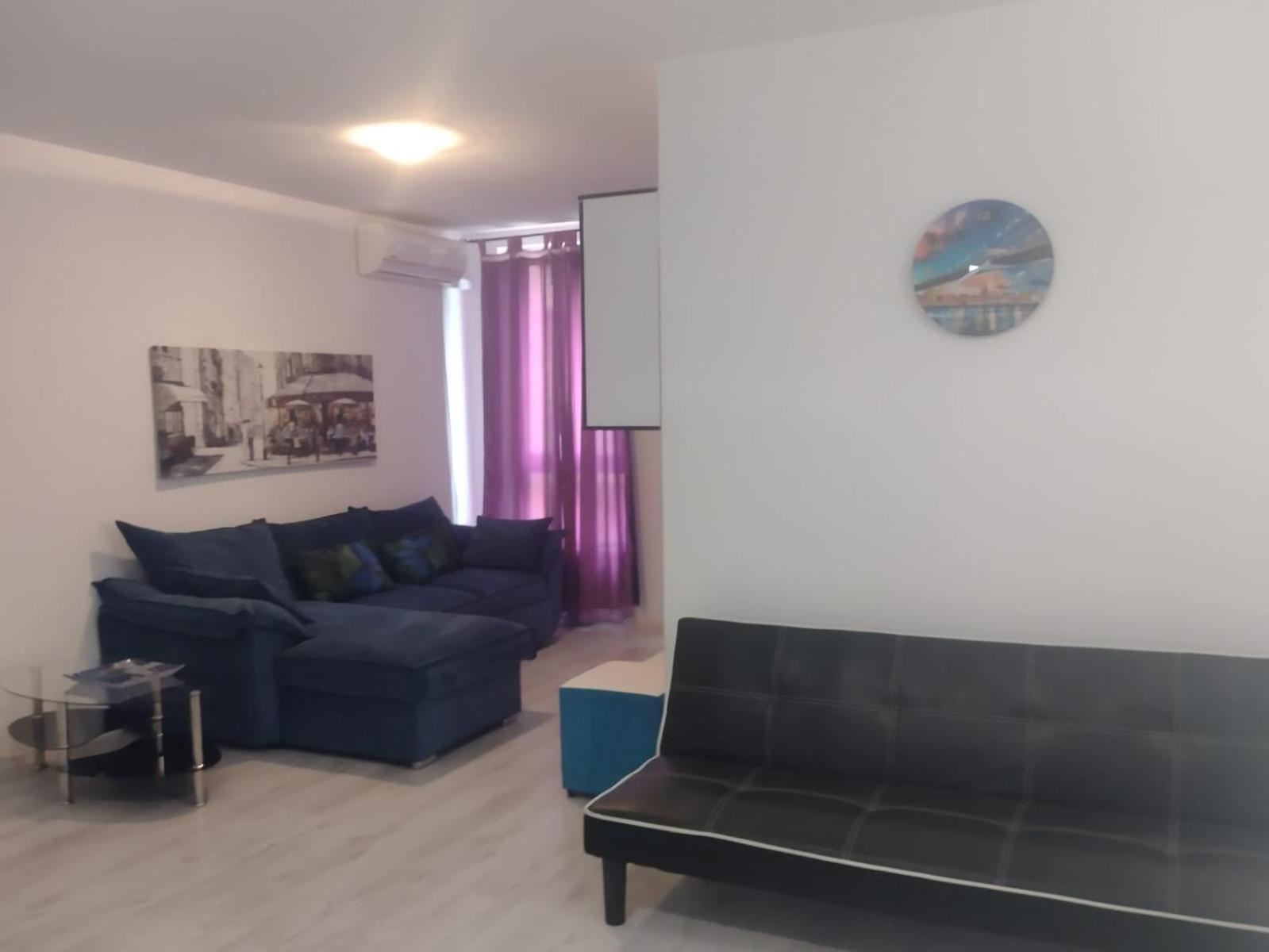 Private Apartment With Parking And Pool Balchik Exterior photo