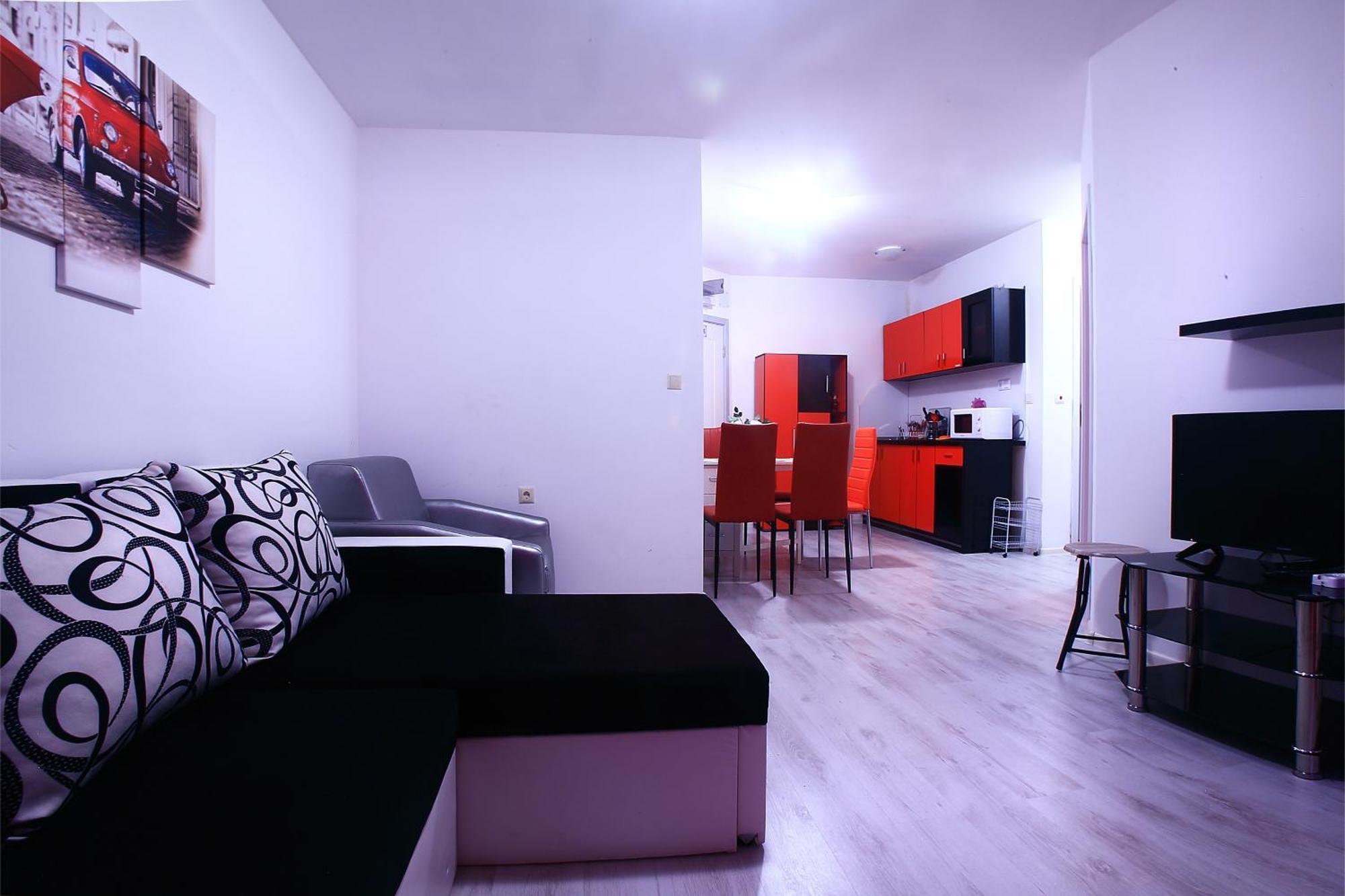 Private Apartment With Parking And Pool Balchik Exterior photo