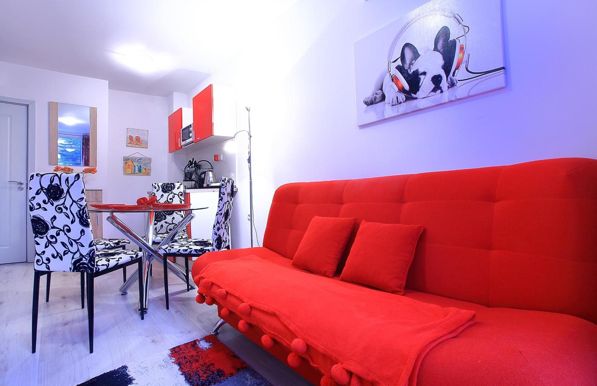 Private Apartment With Parking And Pool Balchik Exterior photo