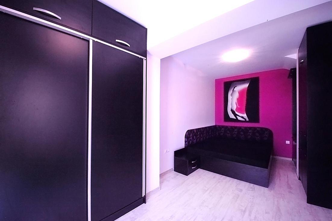 Private Apartment With Parking And Pool Balchik Exterior photo