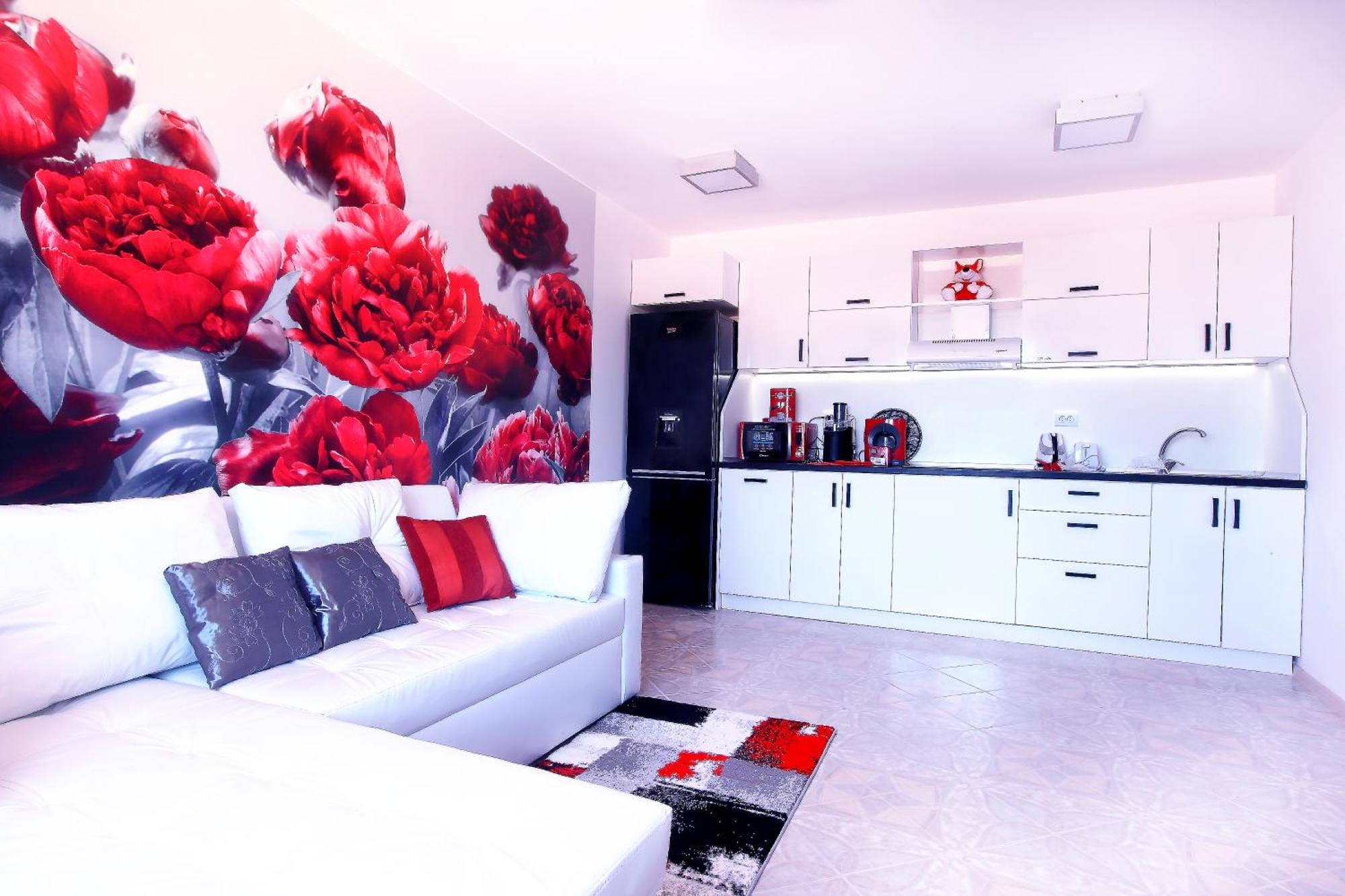 Private Apartment With Parking And Pool Balchik Exterior photo