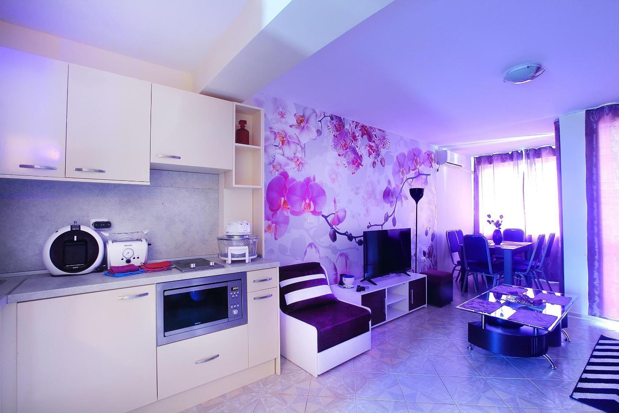 Private Apartment With Parking And Pool Balchik Exterior photo