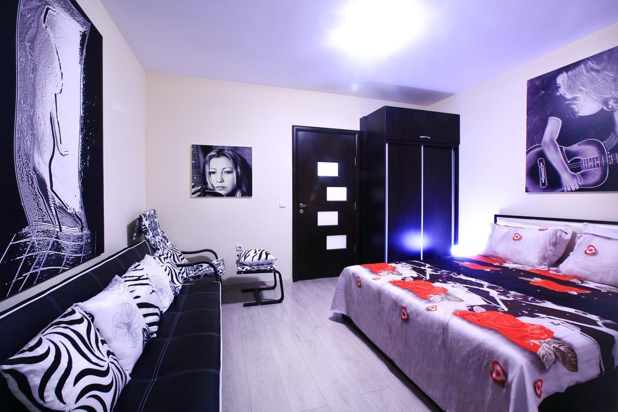Private Apartment With Parking And Pool Balchik Exterior photo