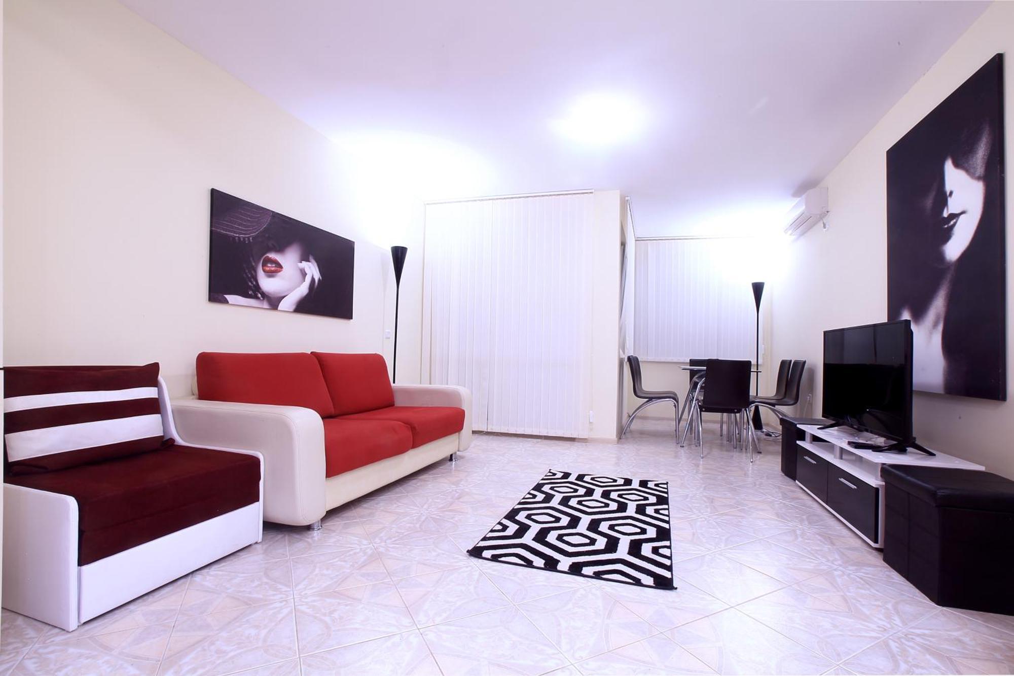 Private Apartment With Parking And Pool Balchik Exterior photo