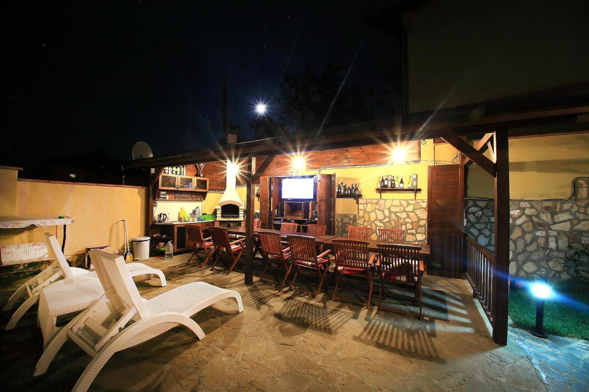 Private Apartment With Parking And Pool Balchik Exterior photo